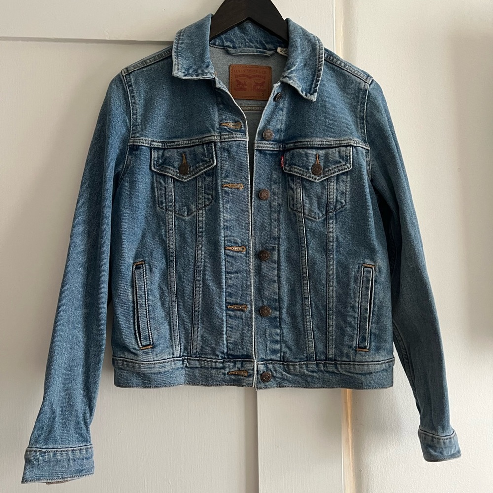 Levi’s trucker jacket